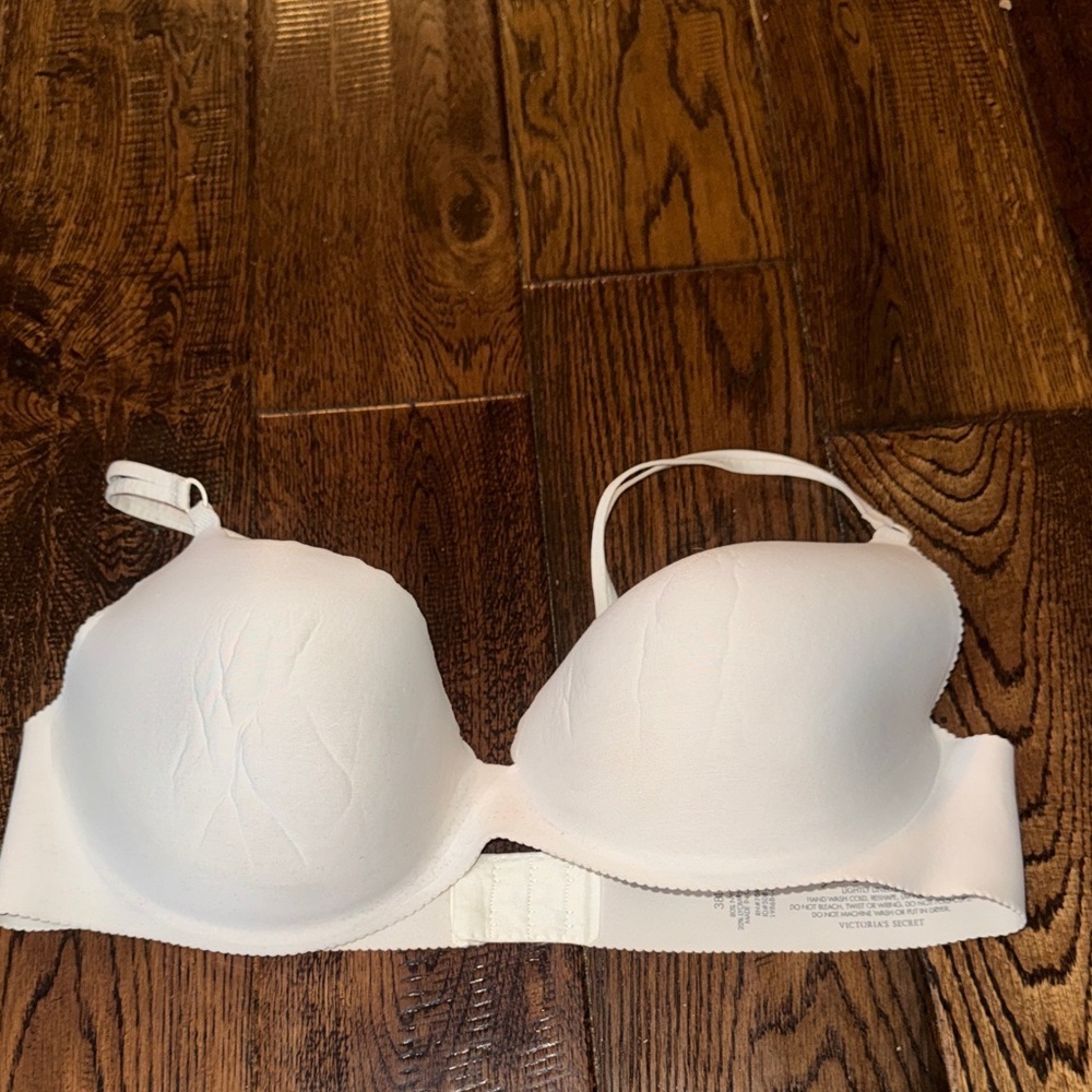 Victorias Secret Angels Secret Embrace Lightly Lined Demi Bra